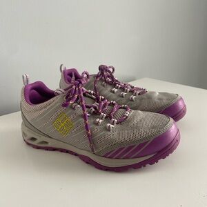 Columbia Women's Sz 7.5  Ventrailia Razor Trail Shoe Sneakers Walking Hiking